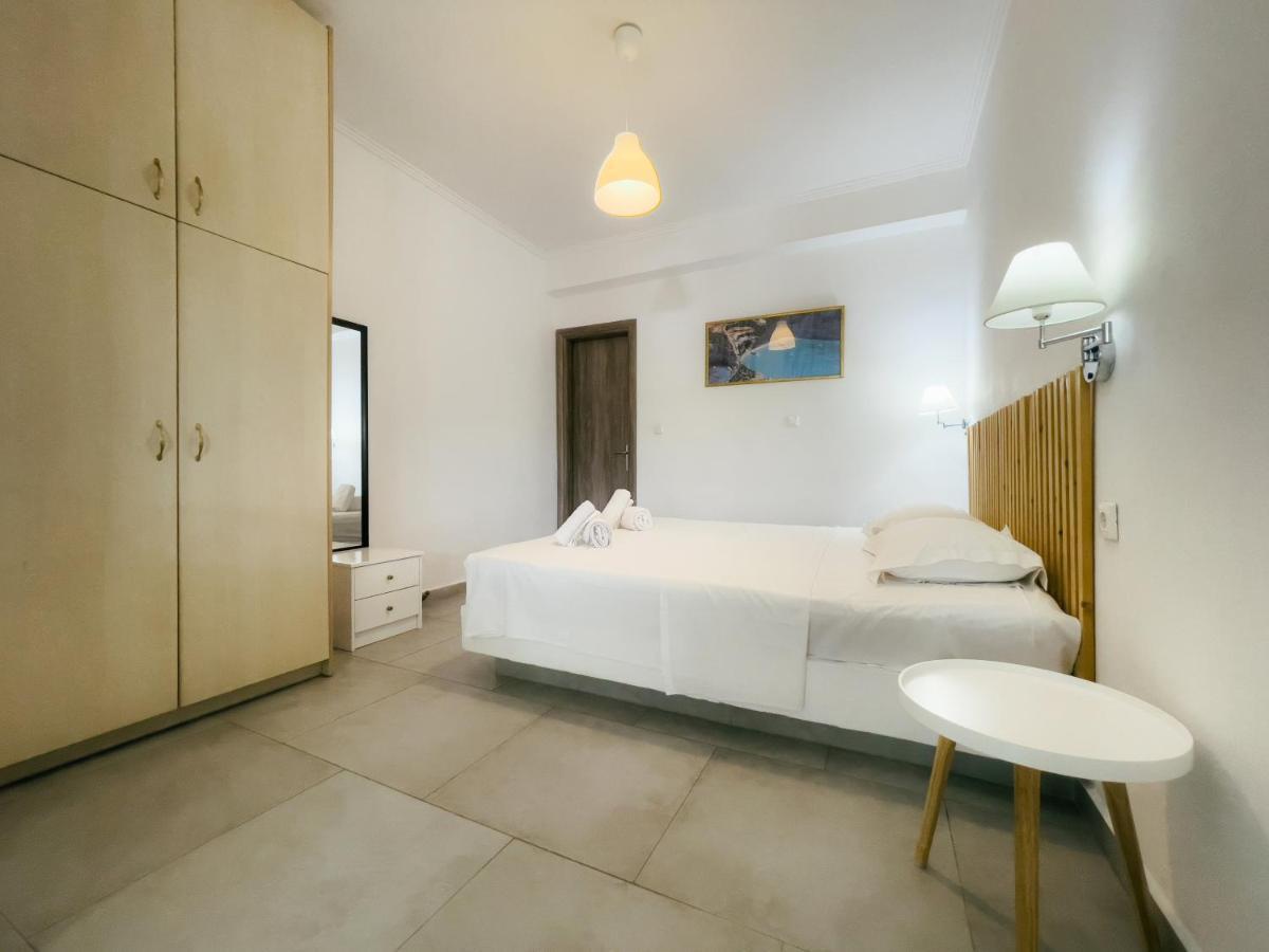 Dionysia Rooms Lefkáda エクステリア 写真