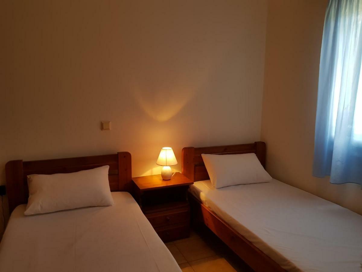 Dionysia Rooms Lefkáda エクステリア 写真